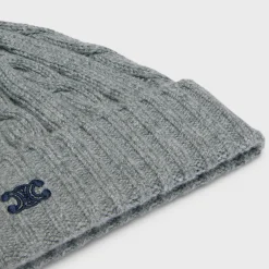 Best cable-knit triomphe beanie in cashmere Hats And Soft Accessories