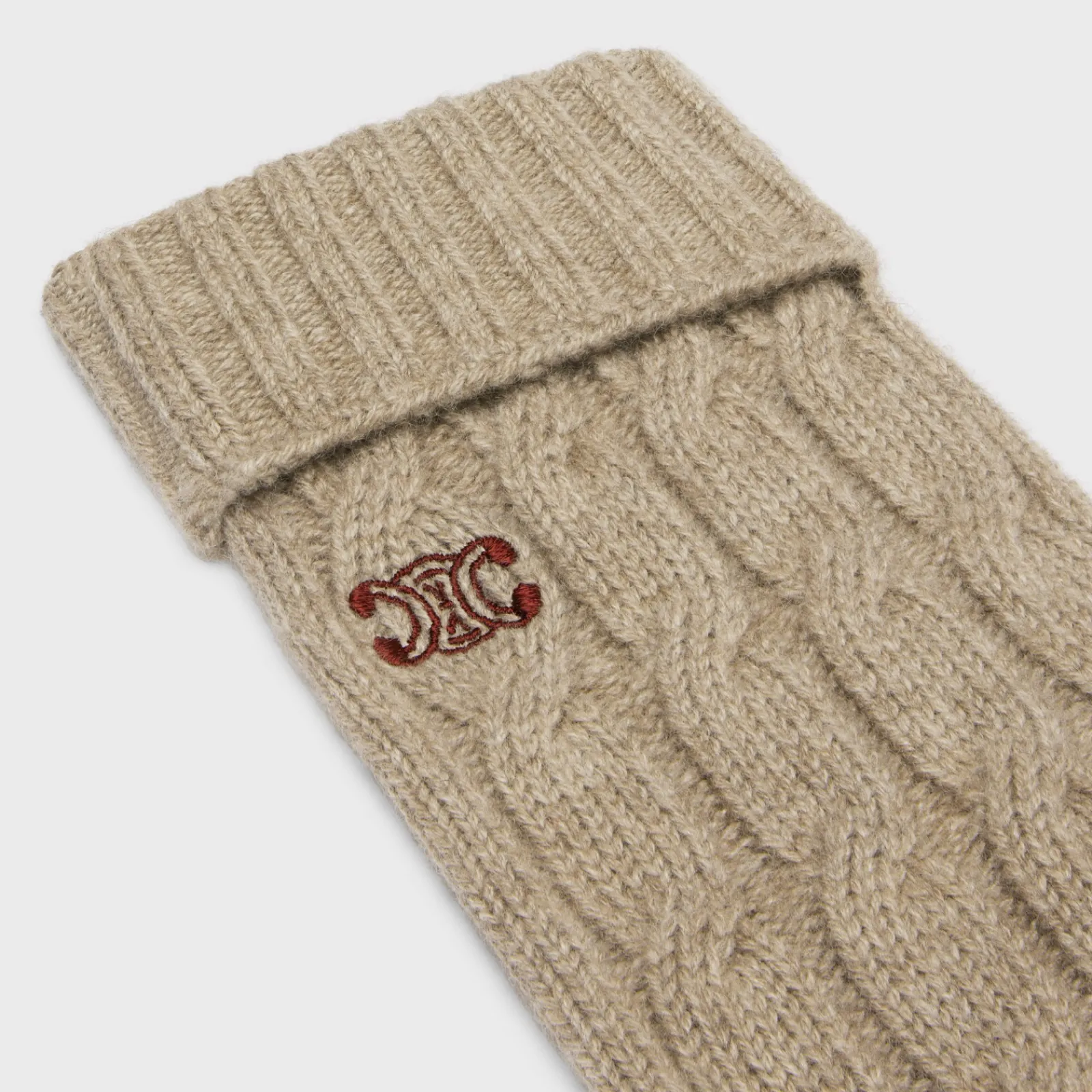 Online cable-knit triomphe gloves in cashmere Women Hats And Gloves