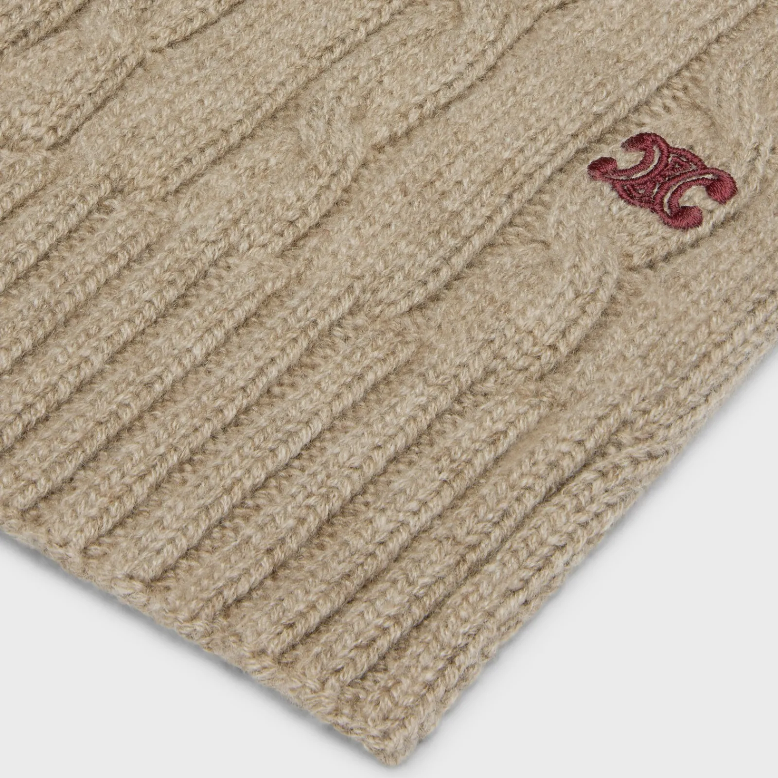 Clearance cable-knit triomphe scarf in cashmere Hats And Soft Accessories