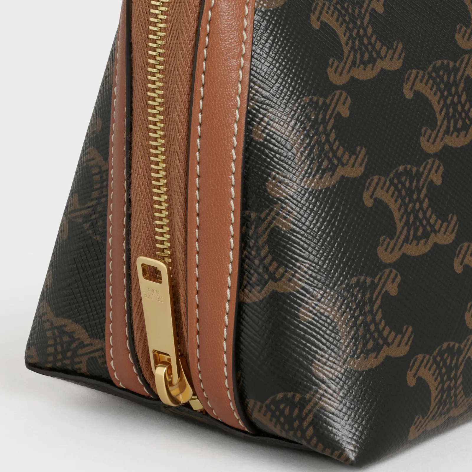Discount Clutch with Chain in Triomphe canvas and Lambskin Women Triomphe Canvas
