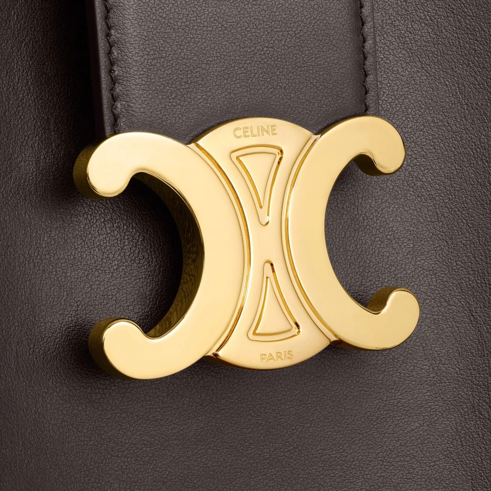 Clearance MEDIUM LOUISE BAG in SMOOTH CALFSKIN Women Categories·Cross-Body Bags | Categories·Bucket Bags