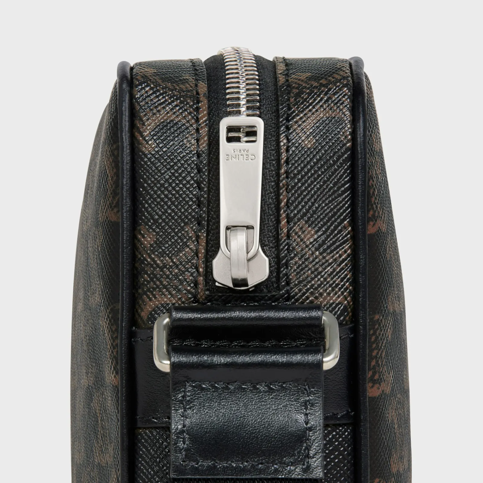 Sale Medium Messenger bag in Triomphe Canvas Triomphe Canvas | Categories·Cross-Body Bags