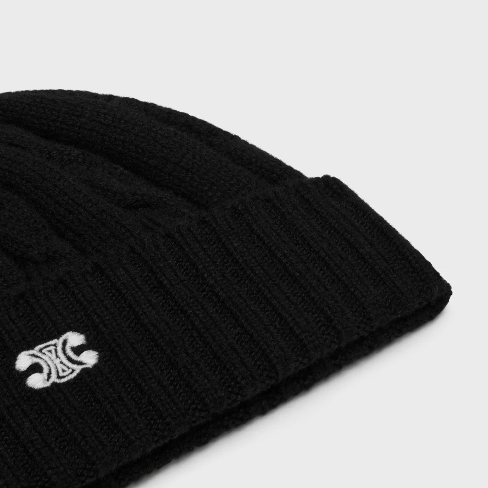 Best triomphe cable-knit beanie in cashmere Hats And Soft Accessories