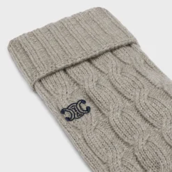 Clearance triomphe cable-knit gloves in cashmere Hats And Soft Accessories
