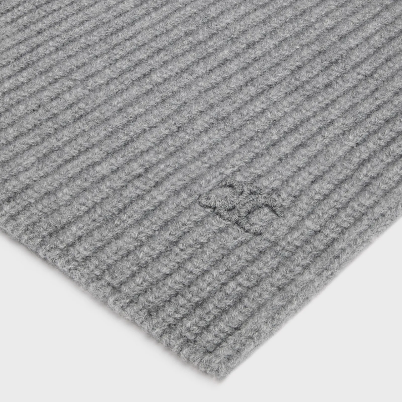 Discount triomphe scarf in scottish cashmere Hats And Soft Accessories