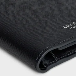 New Vertical Wallet with Coin Compartment in grained calfskin Essentials | Categories·Allets